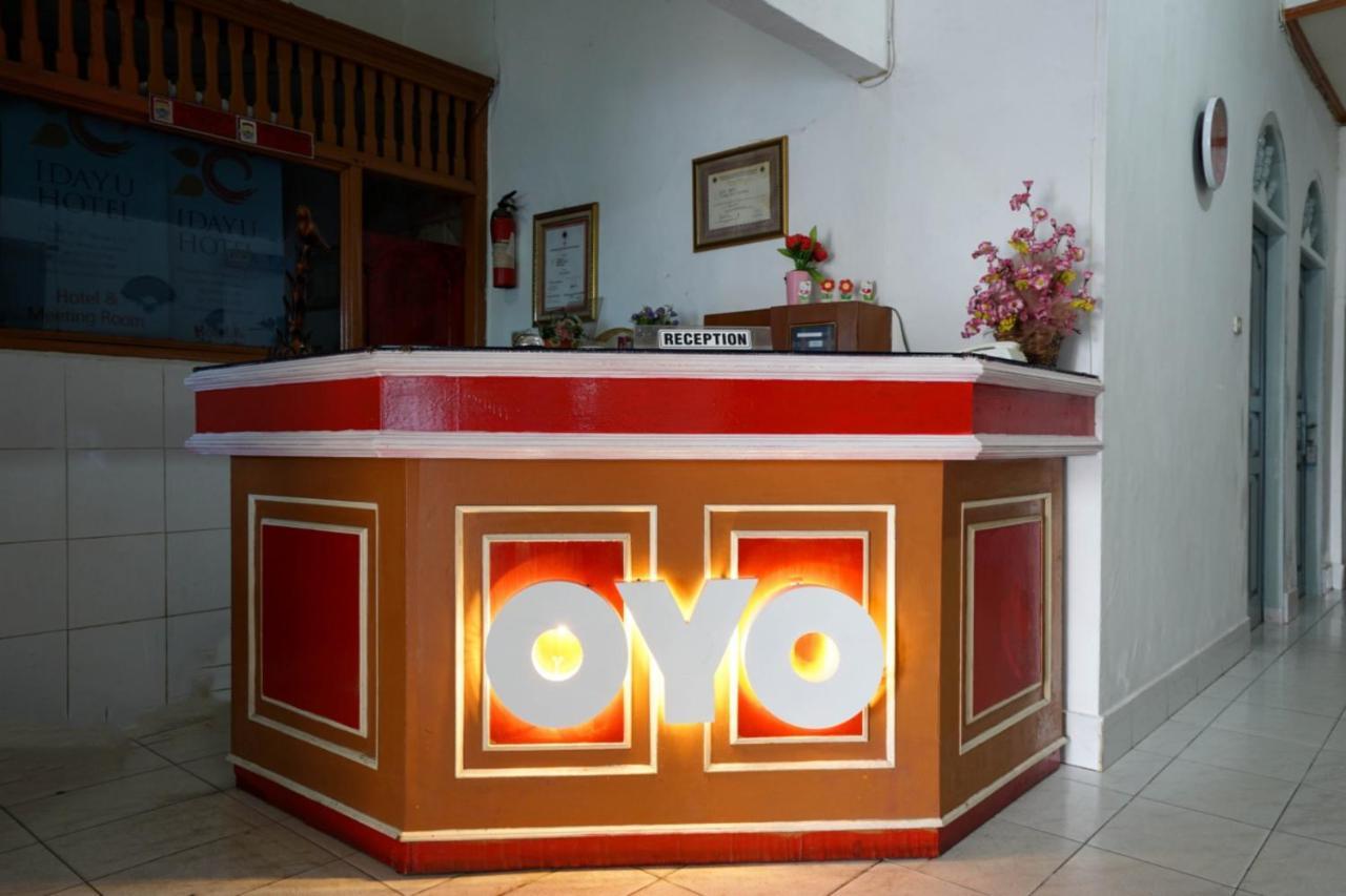 Oyo 2876 Hotel Idayu Палембанг Экстерьер фото